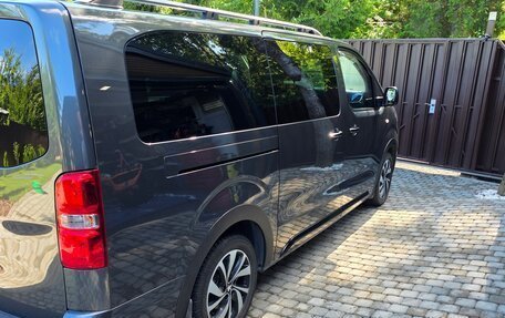 Peugeot Traveller I, 2021 год, 3 550 000 рублей, 3 фотография