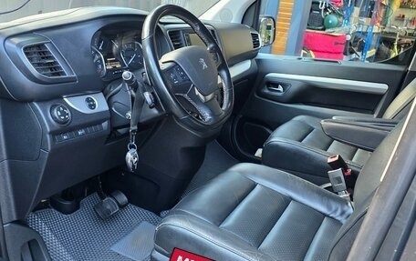Peugeot Traveller I, 2021 год, 3 550 000 рублей, 8 фотография