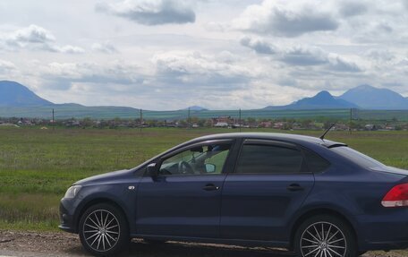 Volkswagen Polo VI (EU Market), 2013 год, 750 000 рублей, 2 фотография