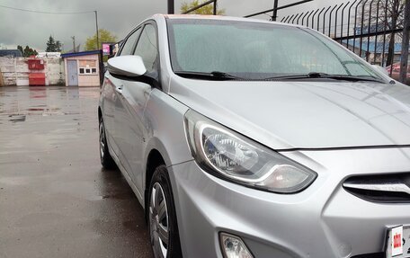 Hyundai Solaris II рестайлинг, 2011 год, 540 000 рублей, 3 фотография