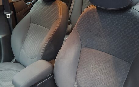 Hyundai Solaris II рестайлинг, 2011 год, 540 000 рублей, 20 фотография