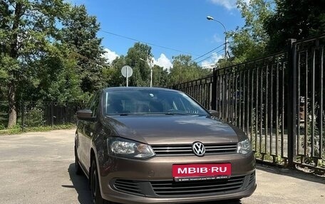 Volkswagen Polo VI (EU Market), 2015 год, 1 000 000 рублей, 1 фотография