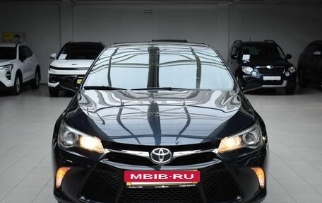 Toyota Camry, 2017 год, 1 600 000 рублей, 2 фотография