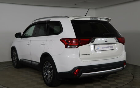 Mitsubishi Outlander III рестайлинг 3, 2015 год, 1 799 990 рублей, 7 фотография