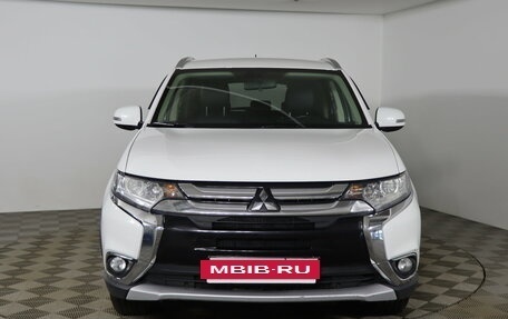 Mitsubishi Outlander III рестайлинг 3, 2015 год, 1 799 990 рублей, 2 фотография