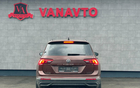 Volkswagen Tiguan II, 2021 год, 2 850 000 рублей, 6 фотография