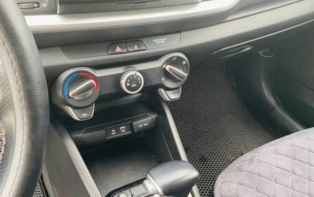 KIA Stonic, 2019 год, 1 666 000 рублей, 2 фотография