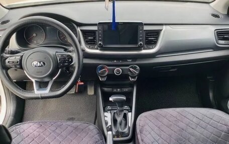 KIA Stonic, 2019 год, 1 666 000 рублей, 3 фотография