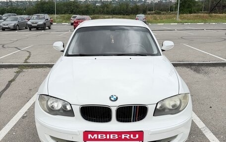 BMW 1 серия, 2011 год, 790 000 рублей, 2 фотография