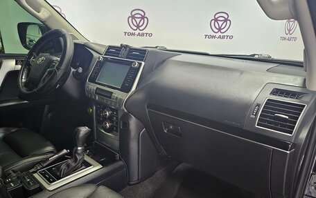 Toyota Land Cruiser Prado 150 рестайлинг 2, 2018 год, 4 800 000 рублей, 11 фотография