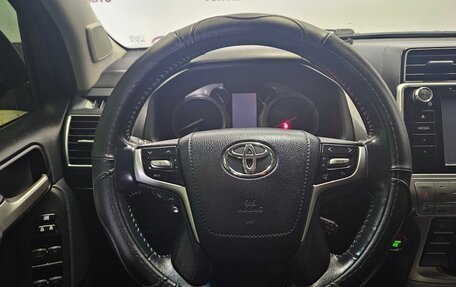 Toyota Land Cruiser Prado 150 рестайлинг 2, 2018 год, 4 800 000 рублей, 14 фотография