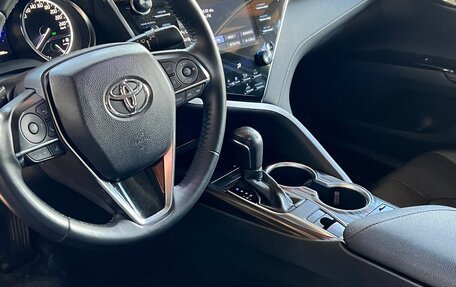 Toyota Camry, 2018 год, 3 450 000 рублей, 9 фотография