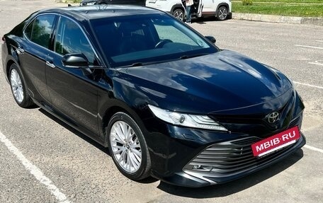 Toyota Camry, 2018 год, 3 450 000 рублей, 2 фотография