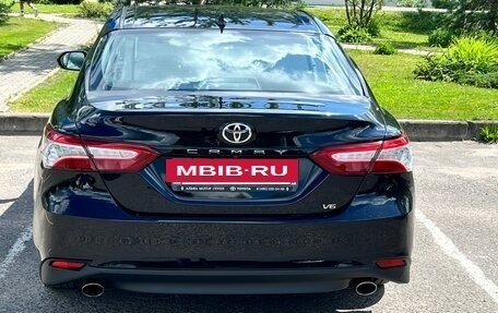 Toyota Camry, 2018 год, 3 450 000 рублей, 5 фотография