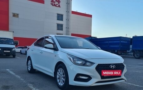 Hyundai Solaris II рестайлинг, 2017 год, 950 000 рублей, 3 фотография