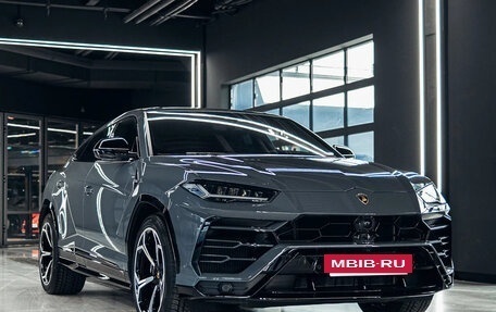 Lamborghini Urus I, 2021 год, 25 000 000 рублей, 4 фотография