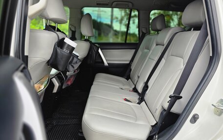 Toyota Land Cruiser Prado 150 рестайлинг 2, 2018 год, 4 999 000 рублей, 21 фотография