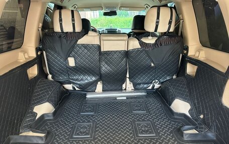 Toyota Land Cruiser 200, 2013 год, 3 900 000 рублей, 7 фотография