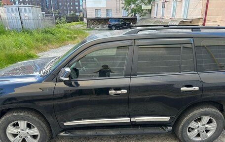 Toyota Land Cruiser 200, 2013 год, 3 900 000 рублей, 2 фотография