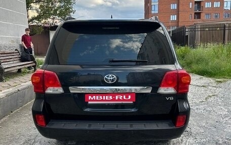 Toyota Land Cruiser 200, 2013 год, 3 900 000 рублей, 4 фотография