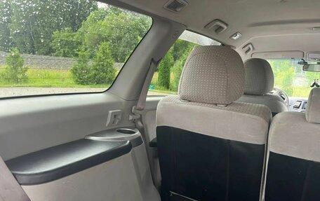 Mitsubishi Grandis, 2004 год, 700 000 рублей, 19 фотография
