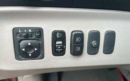 Mitsubishi Grandis, 2004 год, 700 000 рублей, 27 фотография