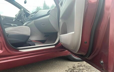 Mitsubishi Grandis, 2004 год, 700 000 рублей, 33 фотография