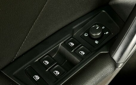 Volkswagen Tiguan II, 2020 год, 3 199 000 рублей, 10 фотография