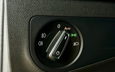 Volkswagen Tiguan II, 2020 год, 3 199 000 рублей, 12 фотография
