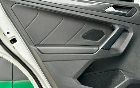 Volkswagen Tiguan II, 2020 год, 3 199 000 рублей, 29 фотография