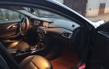 Infiniti QX30, 2016 год, 1 800 000 рублей, 9 фотография