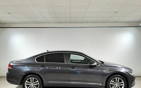 Volkswagen Passat B8 рестайлинг, 2018 год, 1 990 000 рублей, 4 фотография