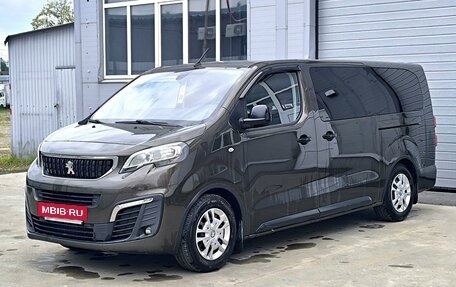 Peugeot Traveller I, 2021 год, 2 285 000 рублей, 3 фотография