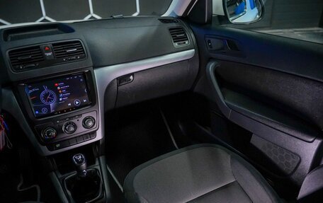 Skoda Yeti I рестайлинг, 2015 год, 1 020 000 рублей, 26 фотография