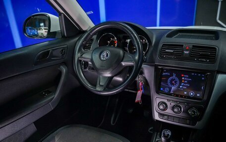 Skoda Yeti I рестайлинг, 2015 год, 1 020 000 рублей, 24 фотография