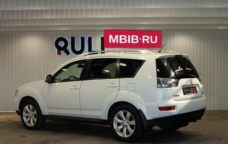 Mitsubishi Outlander III рестайлинг 3, 2010 год, 1 165 000 рублей, 8 фотография