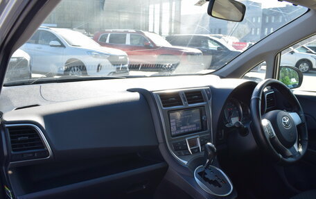 Toyota Ractis II, 2013 год, 997 000 рублей, 14 фотография