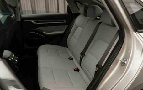 Geely Emgrand, 2023 год, 1 690 000 рублей, 13 фотография