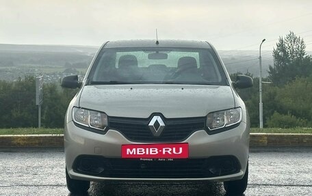 Renault Logan II, 2017 год, 725 000 рублей, 2 фотография
