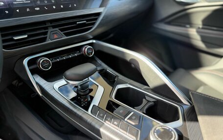 Geely Tugella FY11, 2022 год, 2 750 000 рублей, 11 фотография