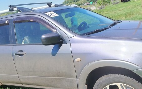 Mitsubishi Outlander III рестайлинг 3, 2006 год, 450 000 рублей, 2 фотография