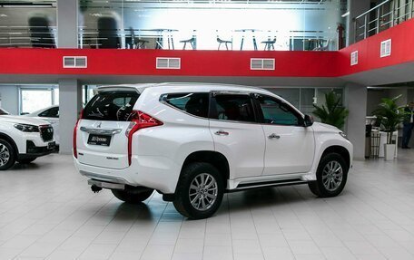 Mitsubishi Pajero Sport III рестайлинг, 2018 год, 2 550 000 рублей, 2 фотография