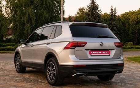 Volkswagen Tiguan II, 2020 год, 2 850 000 рублей, 4 фотография