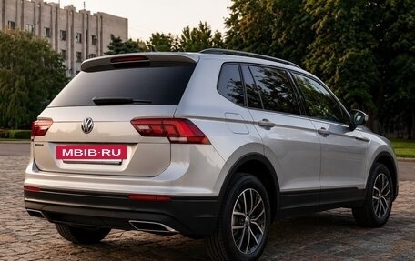 Volkswagen Tiguan II, 2020 год, 2 850 000 рублей, 5 фотография