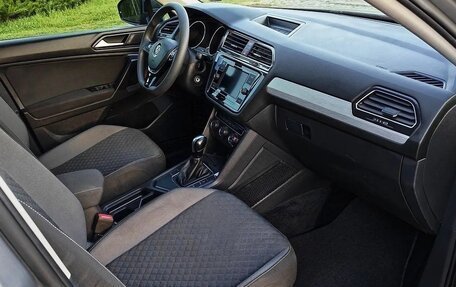 Volkswagen Tiguan II, 2020 год, 2 850 000 рублей, 8 фотография