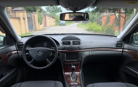Mercedes-Benz E-Класс, 2004 год, 735 000 рублей, 12 фотография