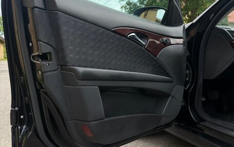 Mercedes-Benz E-Класс, 2004 год, 735 000 рублей, 14 фотография