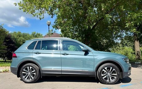Volkswagen Tiguan II, 2019 год, 2 090 000 рублей, 2 фотография