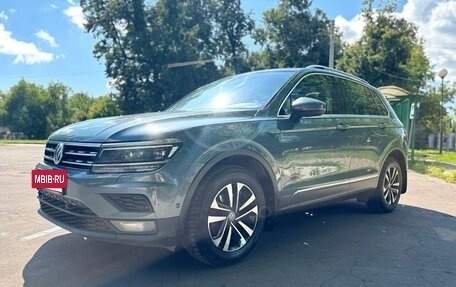 Volkswagen Tiguan II, 2019 год, 2 090 000 рублей, 8 фотография