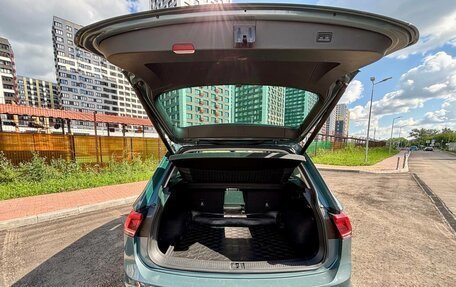 Volkswagen Tiguan II, 2019 год, 2 090 000 рублей, 25 фотография
